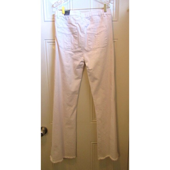 Tractr Jeans NWT White Flare Denim Cotton Mid Rise Slim Fit Raw Hem Size 8 29 - Picture 4 of 10